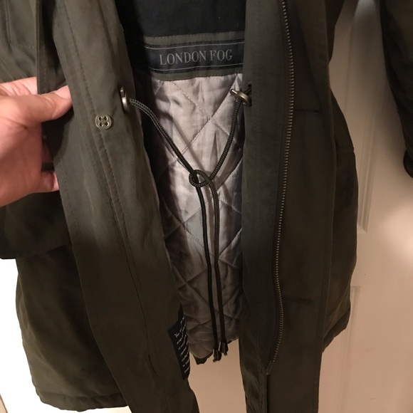 London Fog Hunter Green trench coat, size Medium - Picture 4 of 12